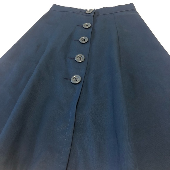 Beautiful women’s skirt! - Picture 2 of 8